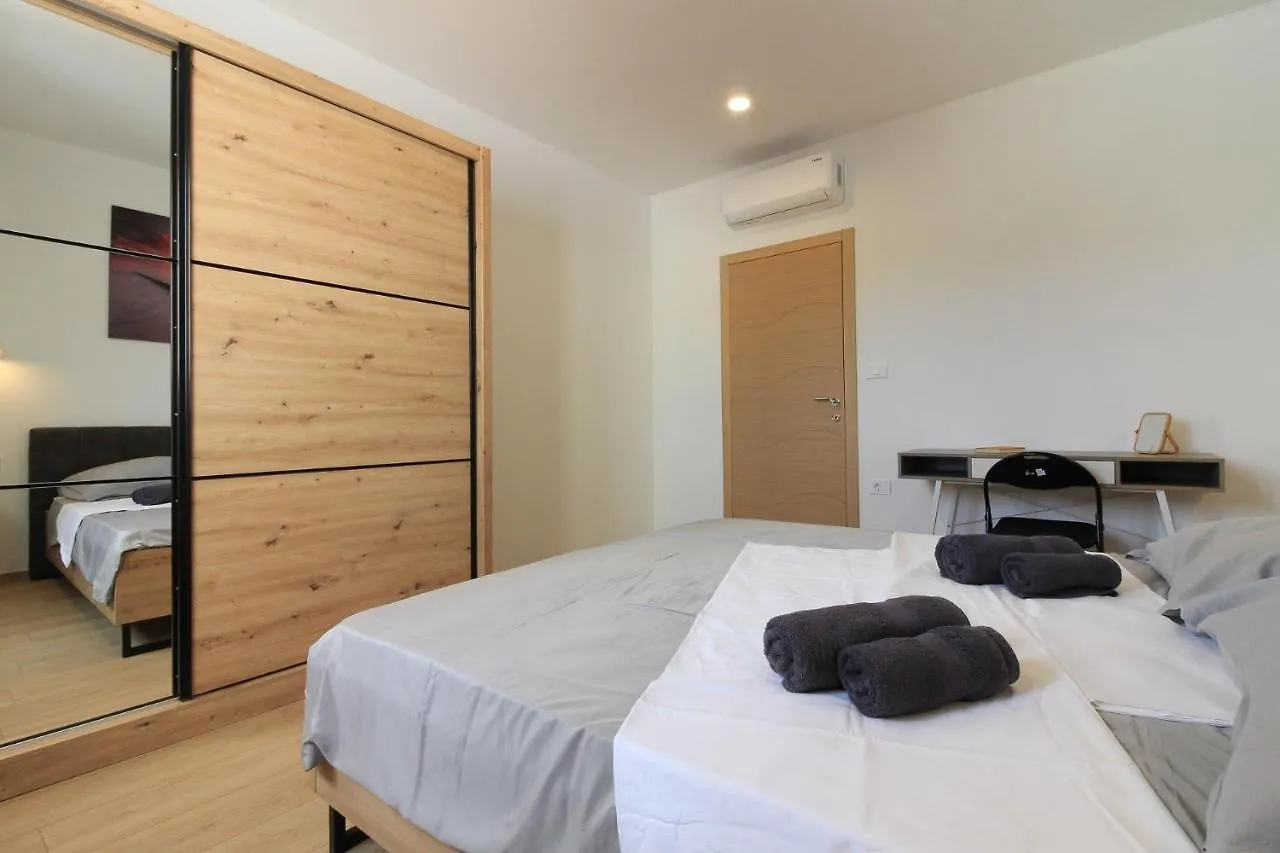 New Modern Villa Relax With Private Pool Near The Town And Beach By Wiibuk Sisan