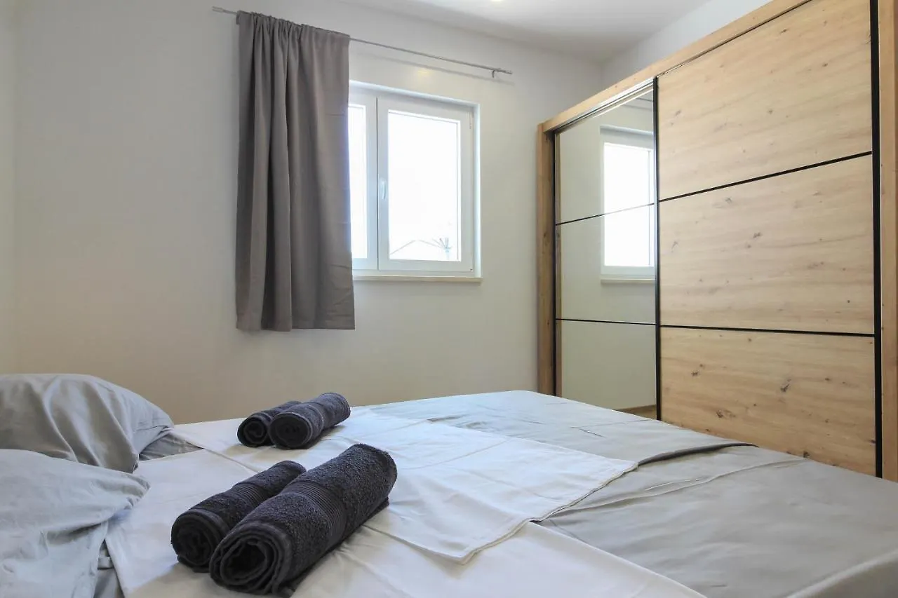 New Modern Villa Relax With Private Pool Near The Town And Beach By Wiibuk Sisan