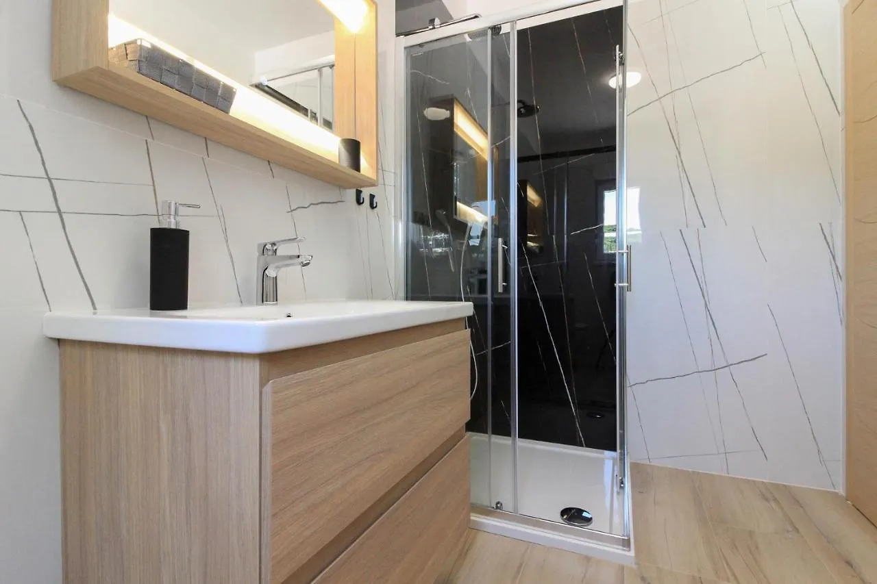 New Modern Villa Relax With Private Pool Near The Town And Beach By Wiibuk Sisan 0*,