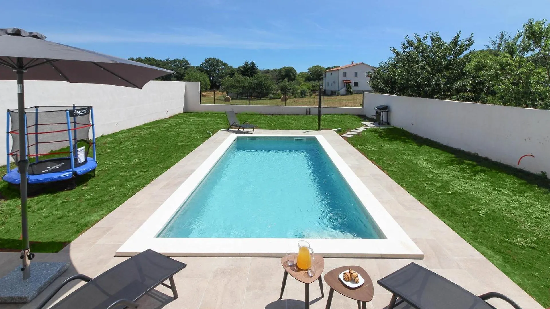 New Modern Villa Relax With Private Pool Near The Town And Beach By Wiibuk Šišan